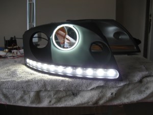 Right LED headlight with angel eyes - Audi TT