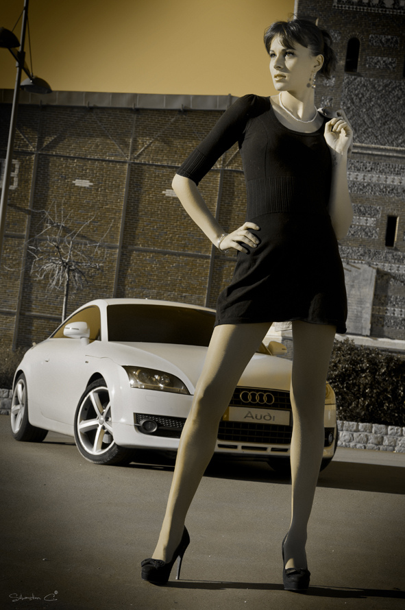 audi-tt-mk2-8j-sexy-brunette-black-dress